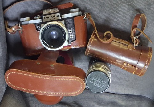Praktica vintage kamera - x3,